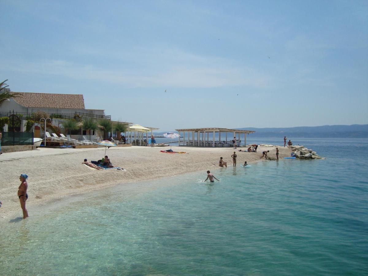 Apartments 20 Meters From The Beach Jesenice  Ngoại thất bức ảnh