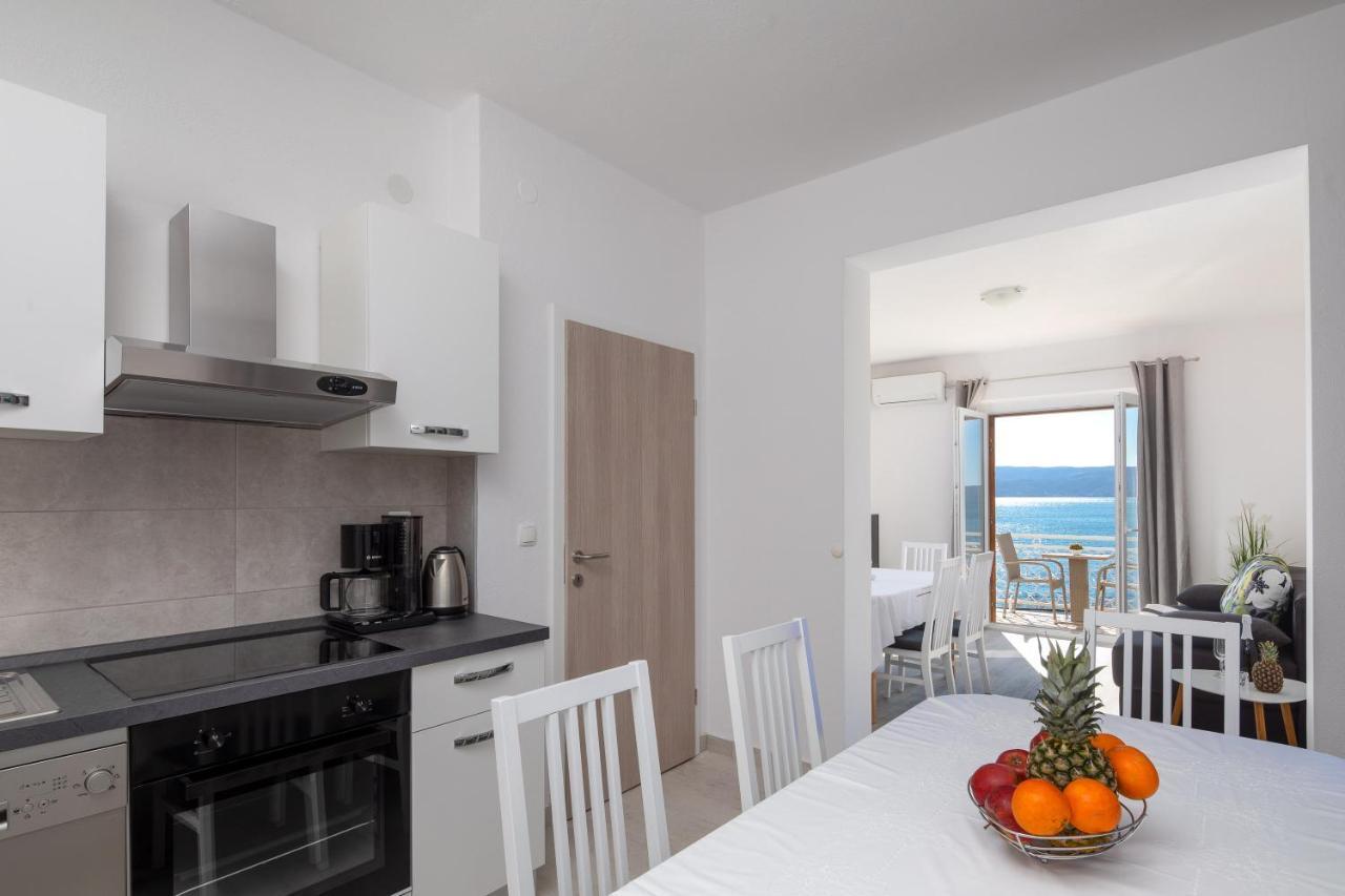 Apartments 20 Meters From The Beach Jesenice  Ngoại thất bức ảnh