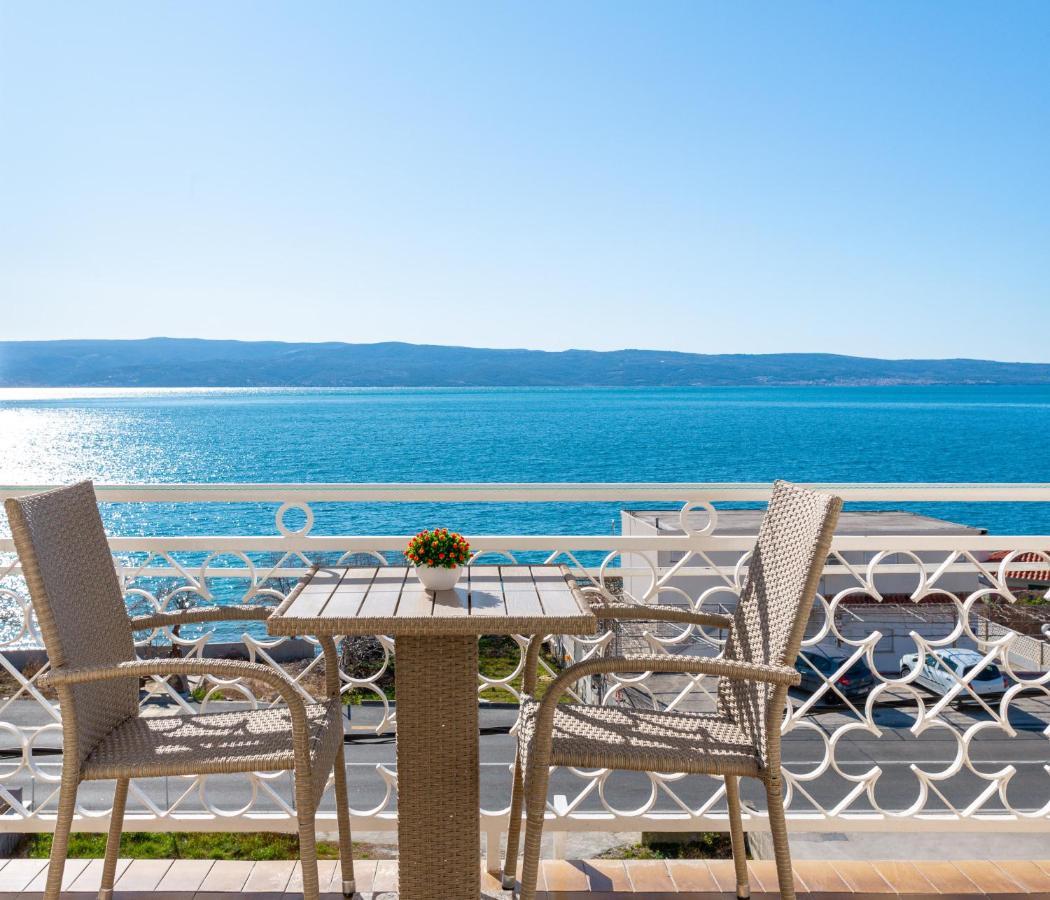 Apartments 20 Meters From The Beach Jesenice  Ngoại thất bức ảnh