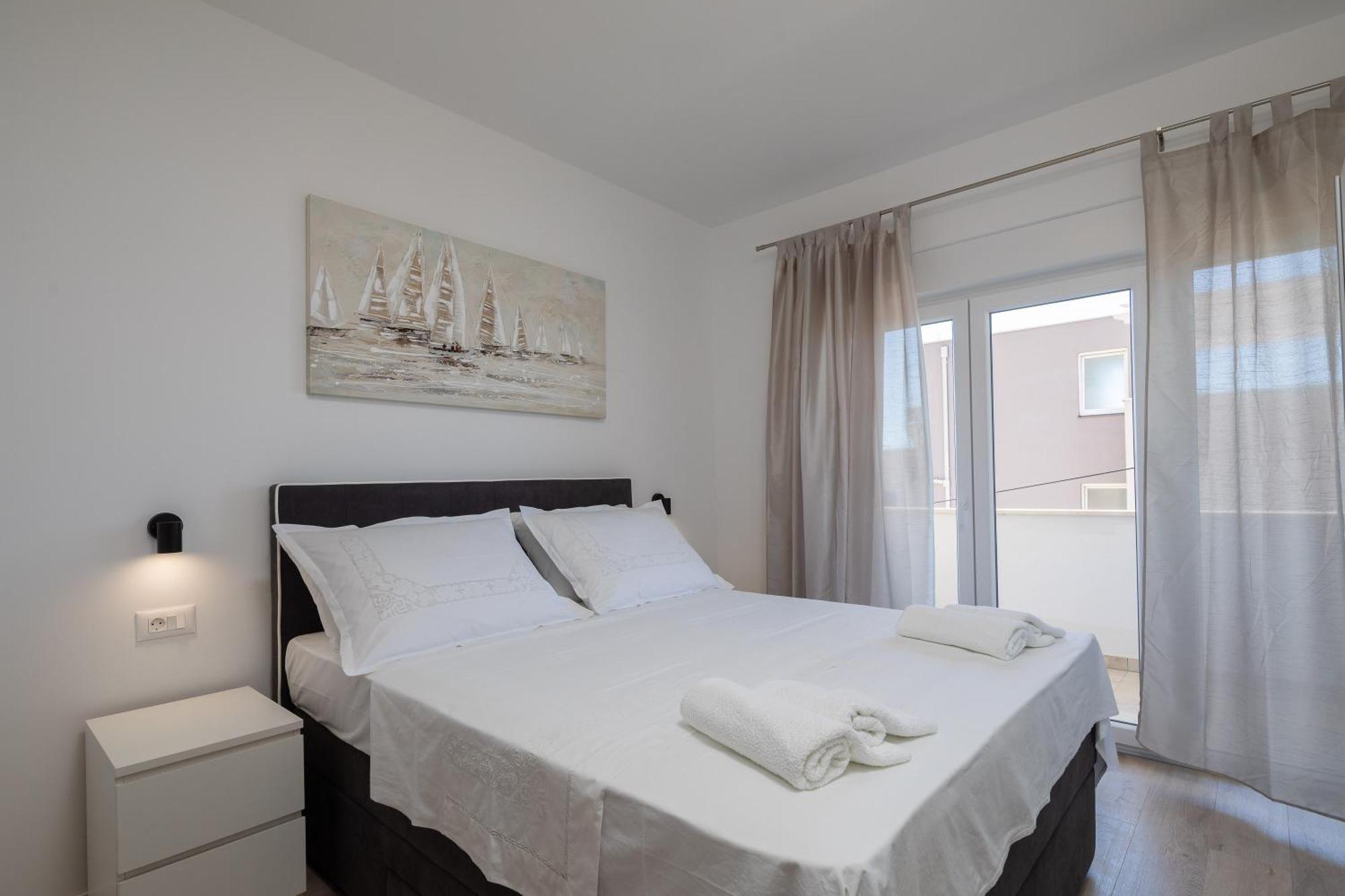 Apartments 20 Meters From The Beach Jesenice  Phòng bức ảnh